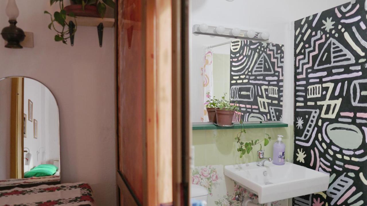 Mi Casa Es Tu Casa - Shkodra Backpackers Hostel المظهر الخارجي الصورة