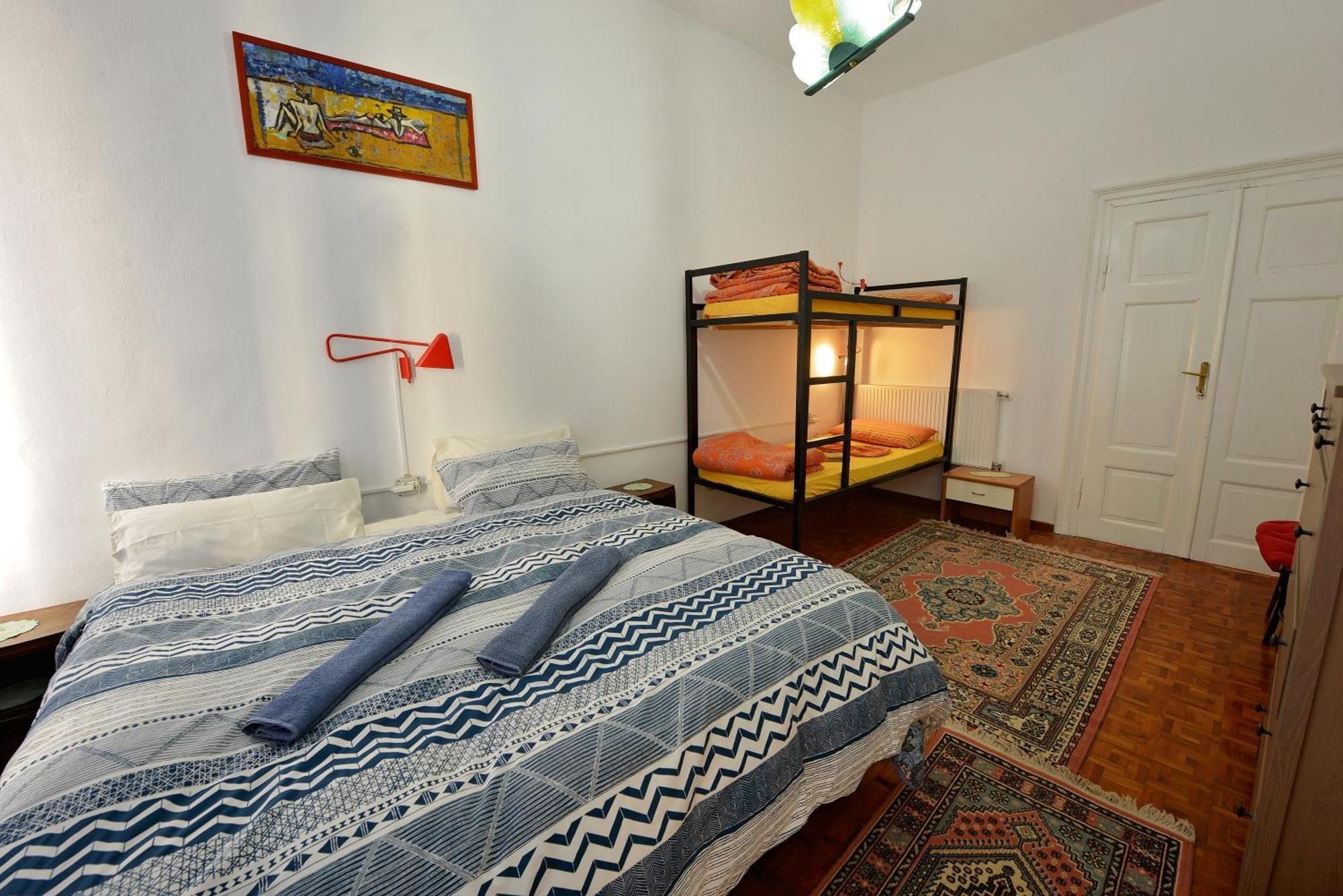Mi Casa Es Tu Casa - Shkodra Backpackers Hostel الغرفة الصورة