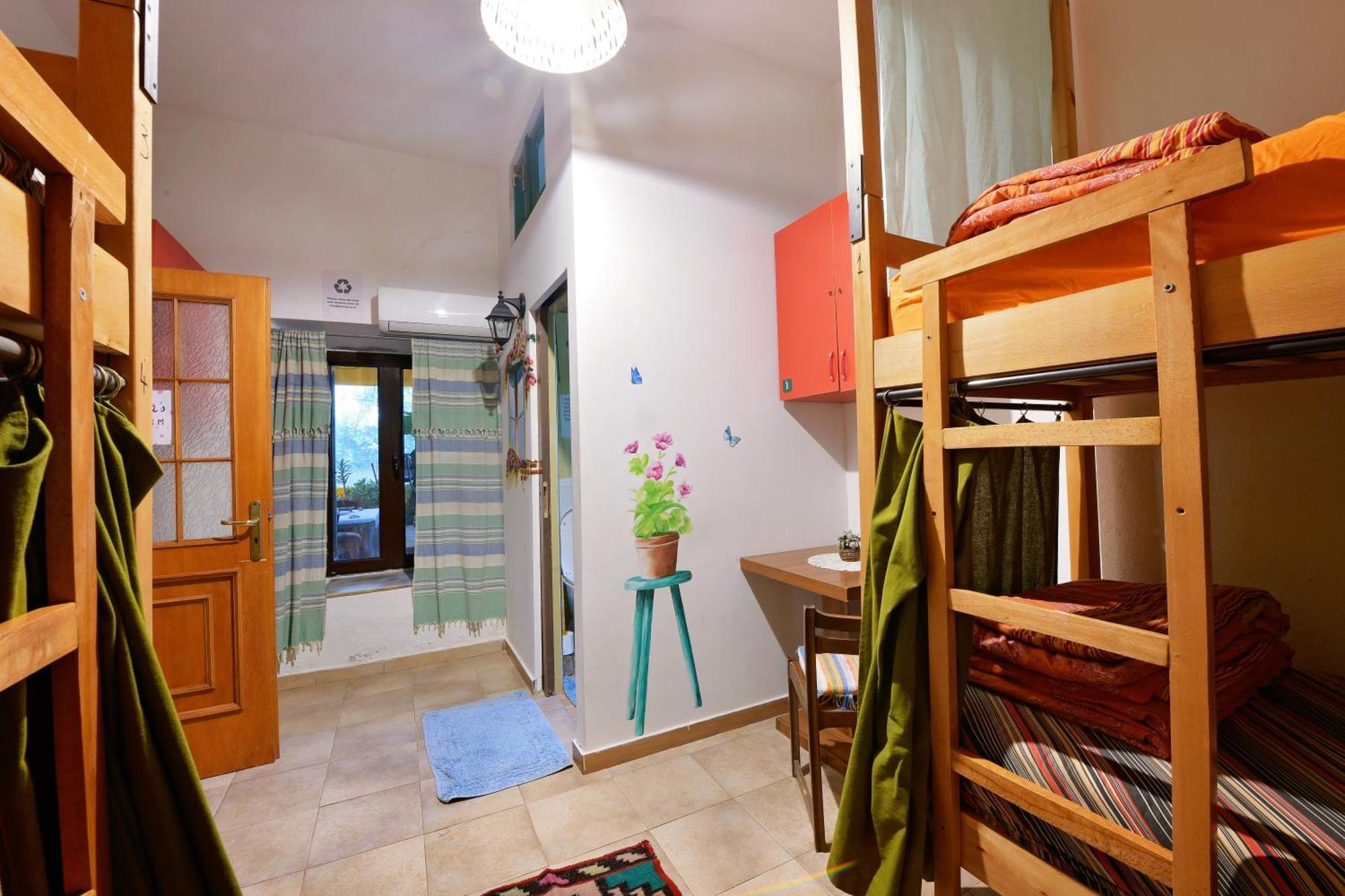 Mi Casa Es Tu Casa - Shkodra Backpackers Hostel المظهر الخارجي الصورة