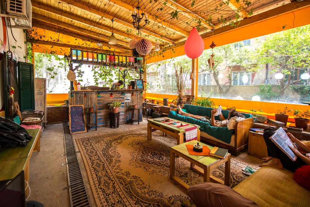 Mi Casa Es Tu Casa - Shkodra Backpackers Hostel المظهر الخارجي الصورة