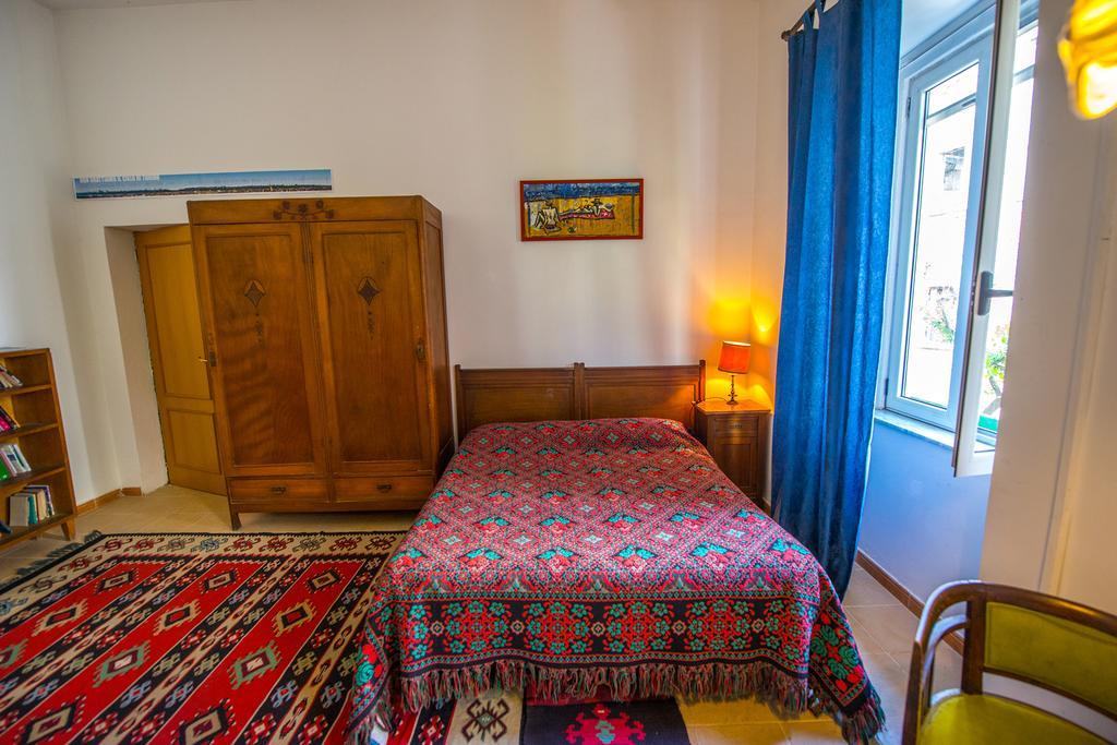 Mi Casa Es Tu Casa - Shkodra Backpackers Hostel المظهر الخارجي الصورة