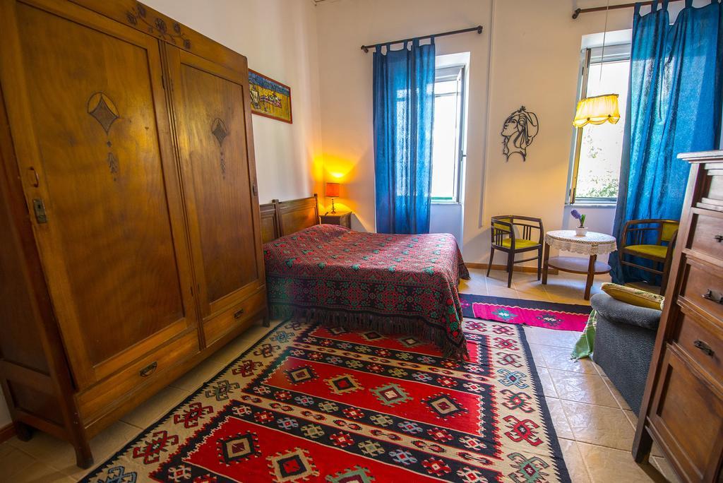 Mi Casa Es Tu Casa - Shkodra Backpackers Hostel المظهر الخارجي الصورة