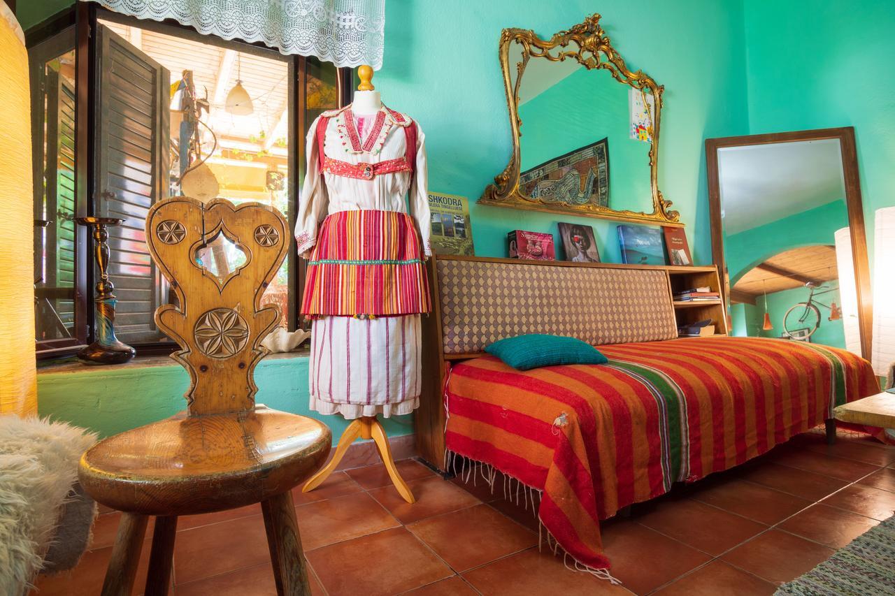 Mi Casa Es Tu Casa - Shkodra Backpackers Hostel المظهر الخارجي الصورة